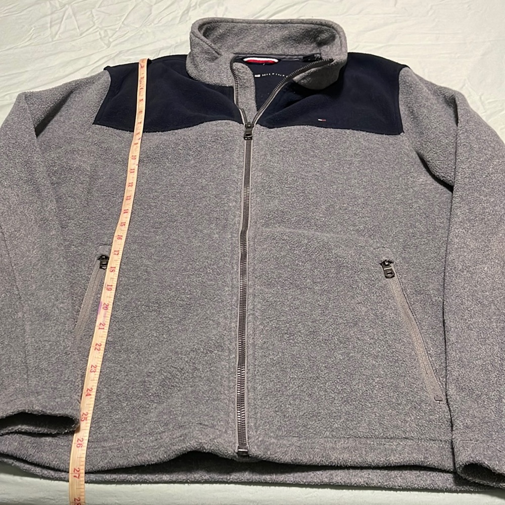 Tommy Hilfiger men tech fleece open front jacket in size large.